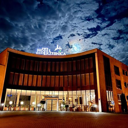 Hotel Trzebnica Exteriér fotografie