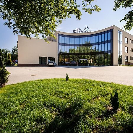 Hotel Trzebnica Exteriér fotografie