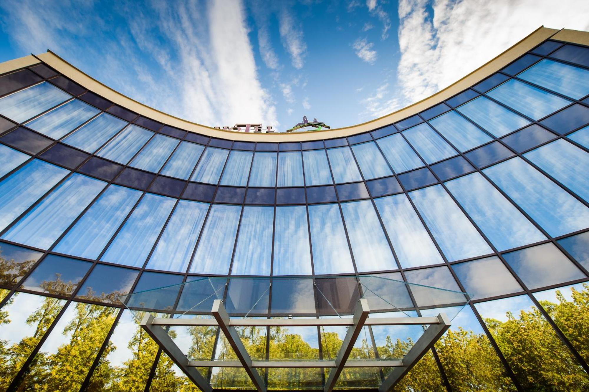 Hotel Trzebnica Exteriér fotografie