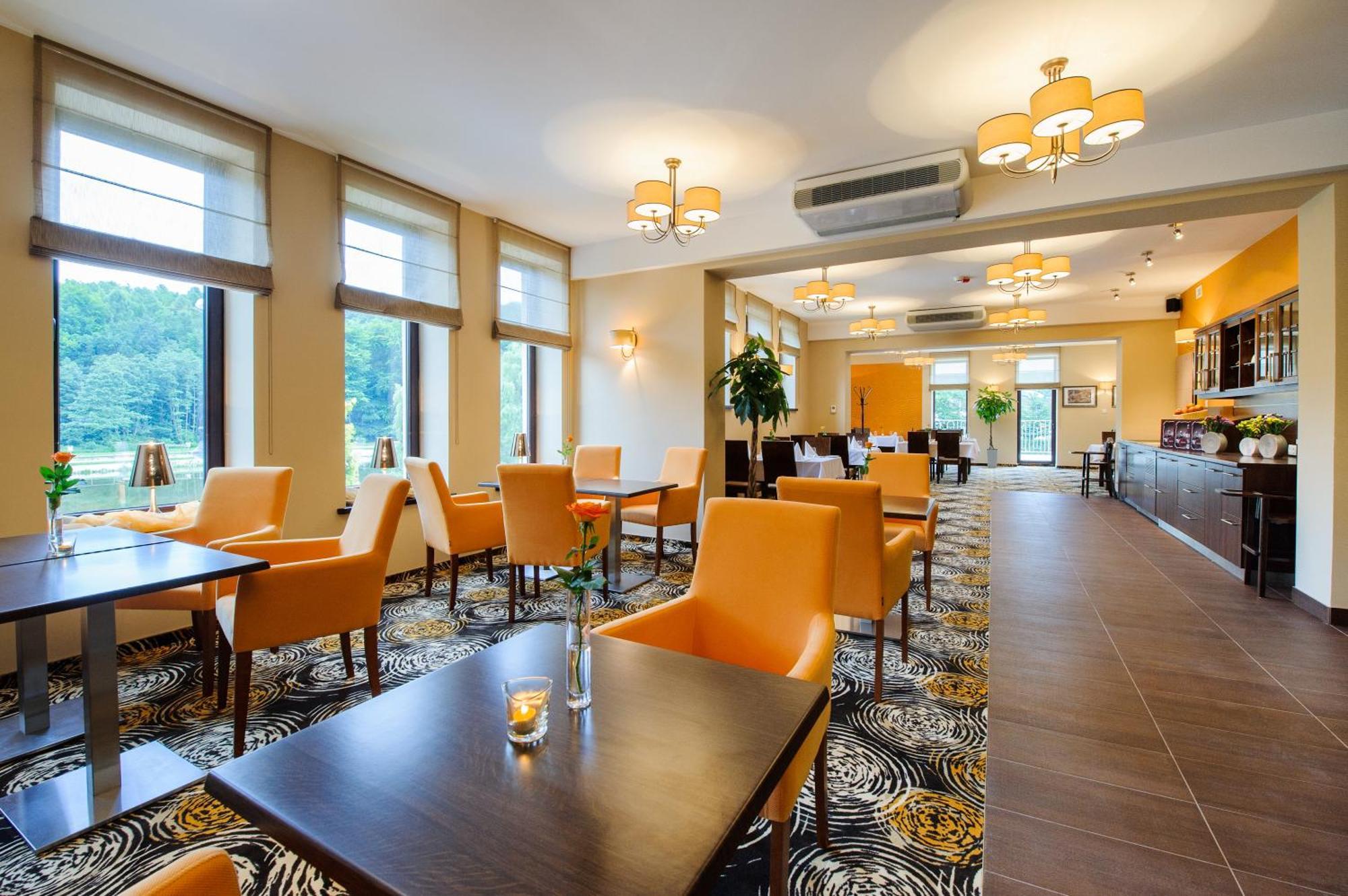 Hotel Trzebnica Exteriér fotografie