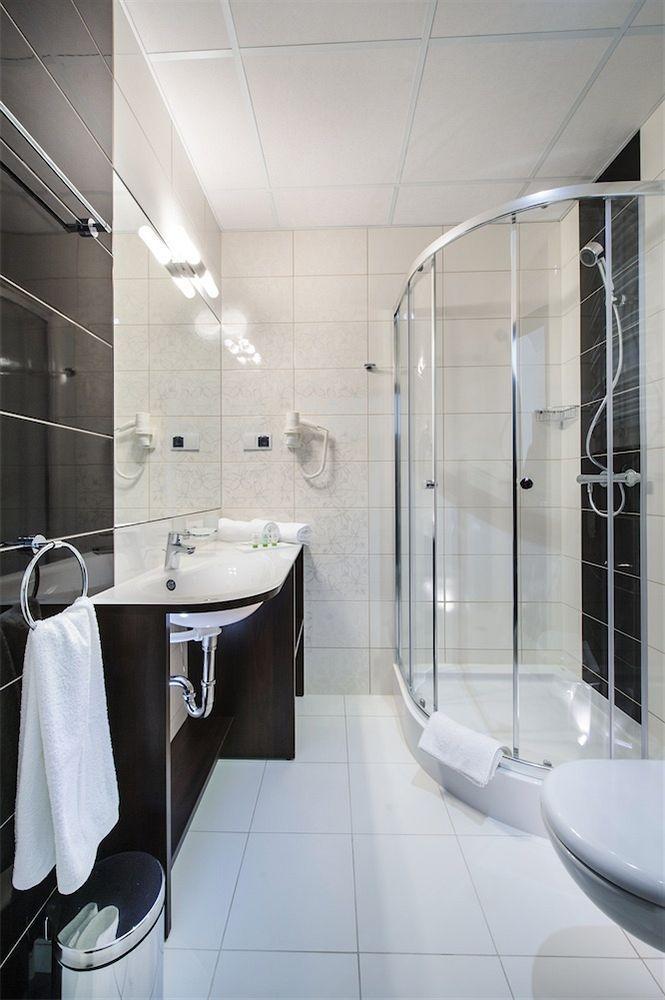 Hotel Trzebnica Exteriér fotografie