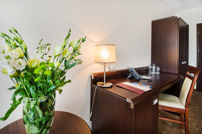Hotel Trzebnica Exteriér fotografie