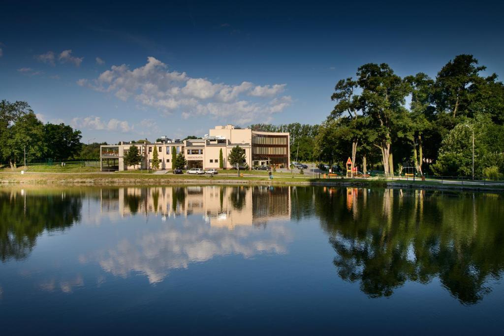 Hotel Trzebnica Exteriér fotografie