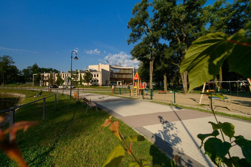Hotel Trzebnica Exteriér fotografie