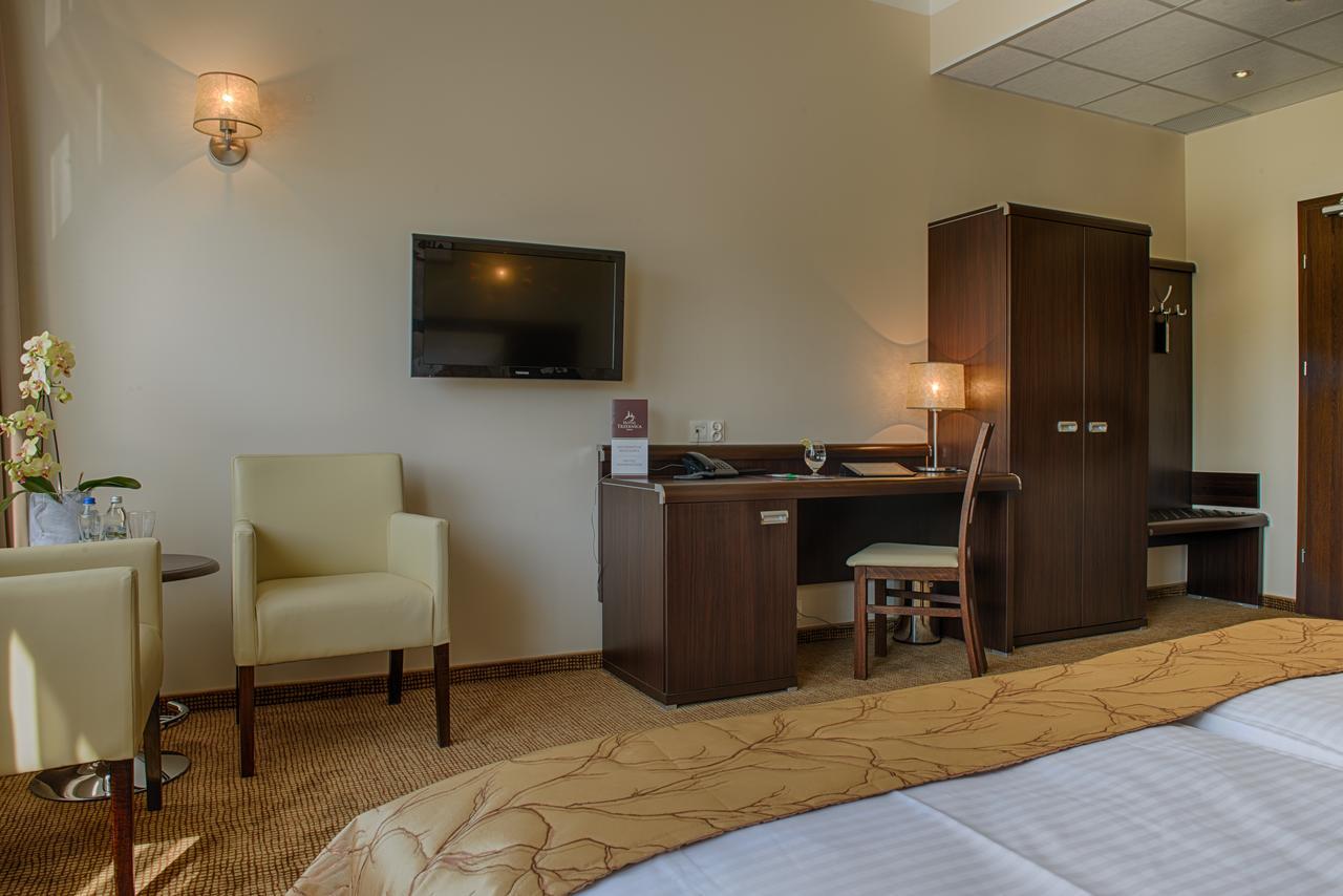 Hotel Trzebnica Exteriér fotografie