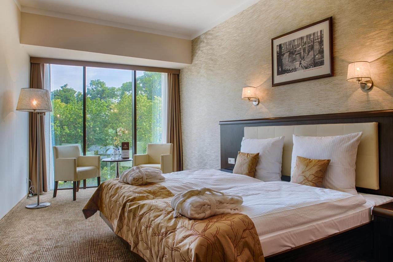 Hotel Trzebnica Exteriér fotografie