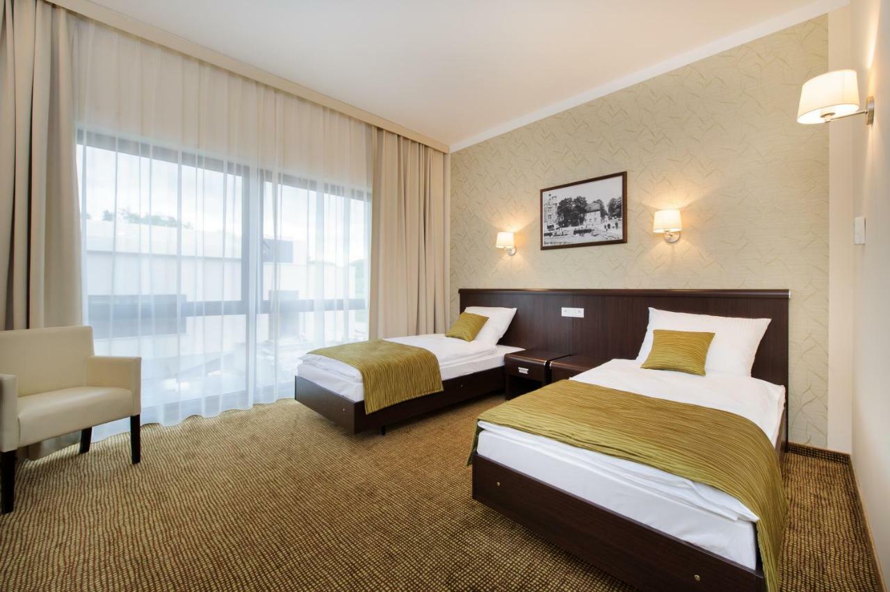 Hotel Trzebnica Exteriér fotografie